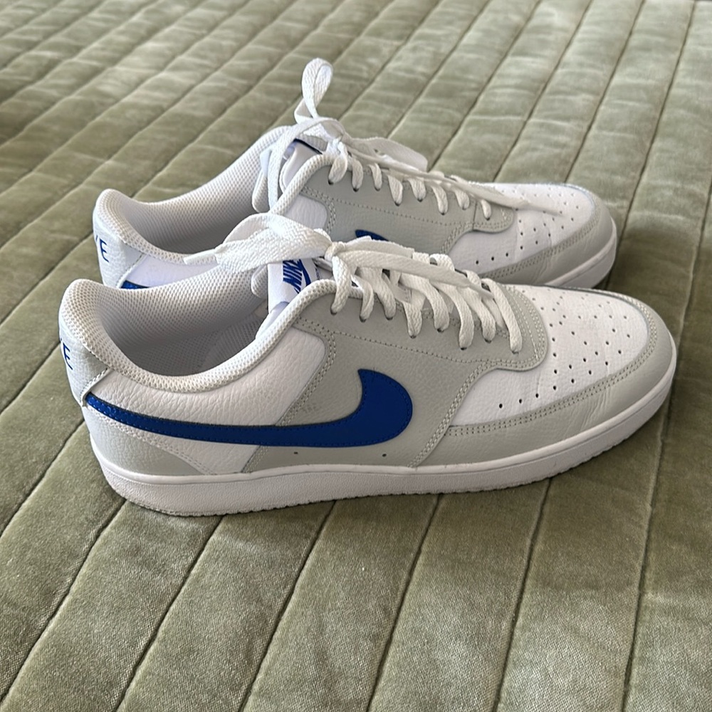 Men’s Nike Forces Size 10.5